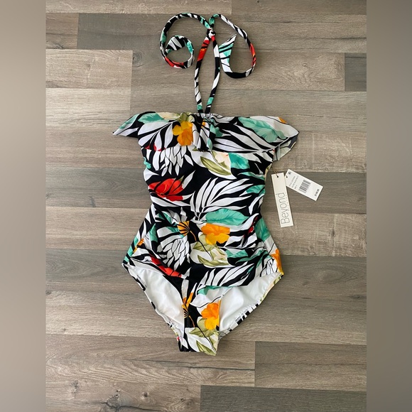 BEYOND CONTROL ONE PIECE WOMENS SWIM SUIT NEW, SIZE 8 ROUCHED FRONT DESIGN - Picture 9 of 12